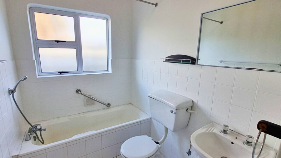 To Let 3 Bedroom Property for Rent in Table View Western Cape